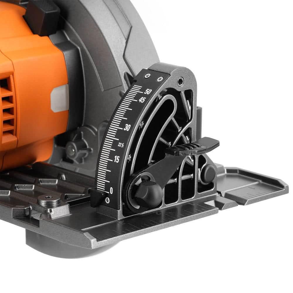 Scie circulaire sans fil 18 V à poignée arrière de 7-1/4 po avec batterie de 8,0 Ah MAX, chargeur 18 V et sacoche