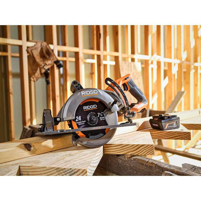 Scie circulaire sans fil 18 V à poignée arrière de 7-1/4 po avec batterie de 8,0 Ah MAX, chargeur 18 V et sacoche