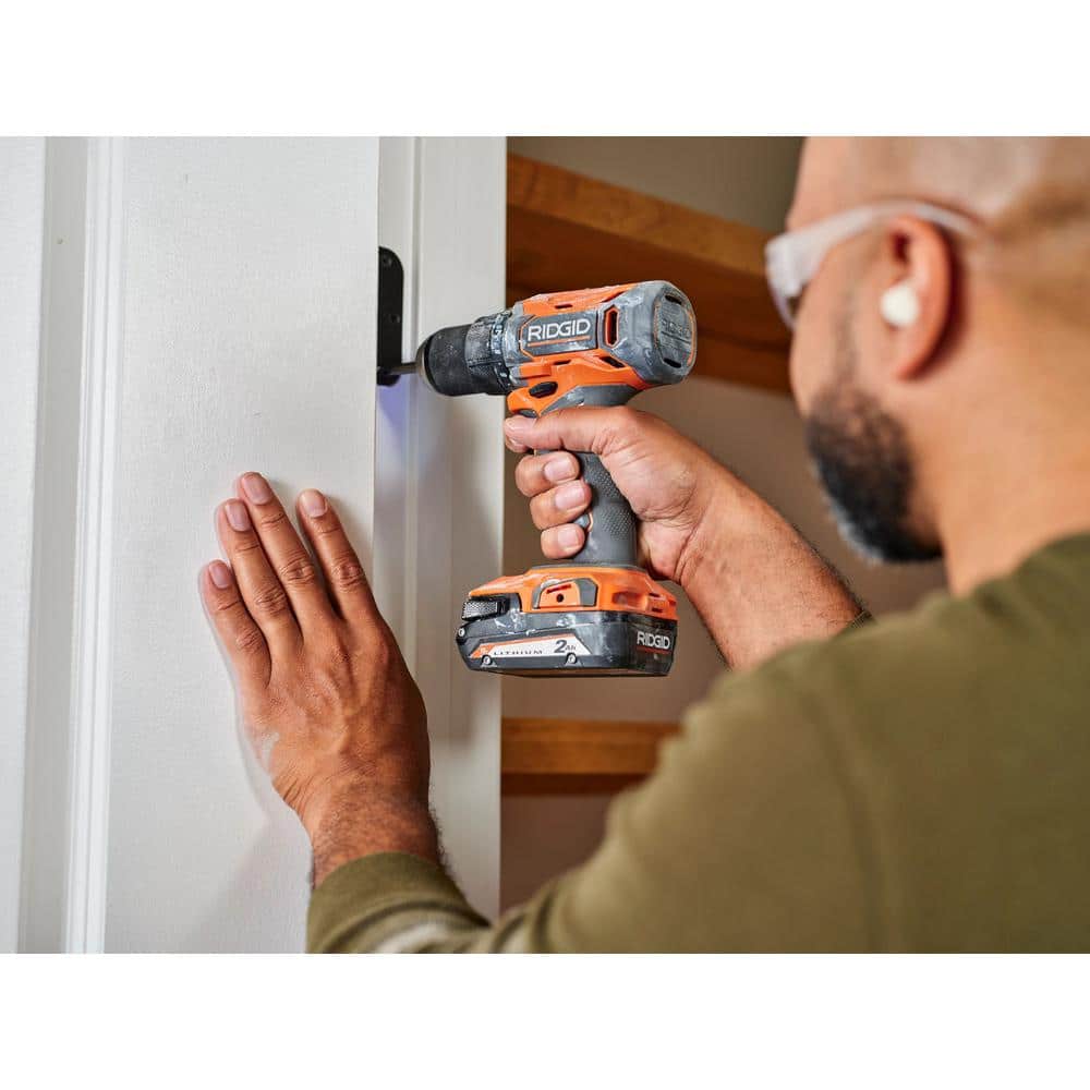Perceuse-visseuse sans fil 18 V 1/2 po avec batterie 2,0 Ah et chargeur