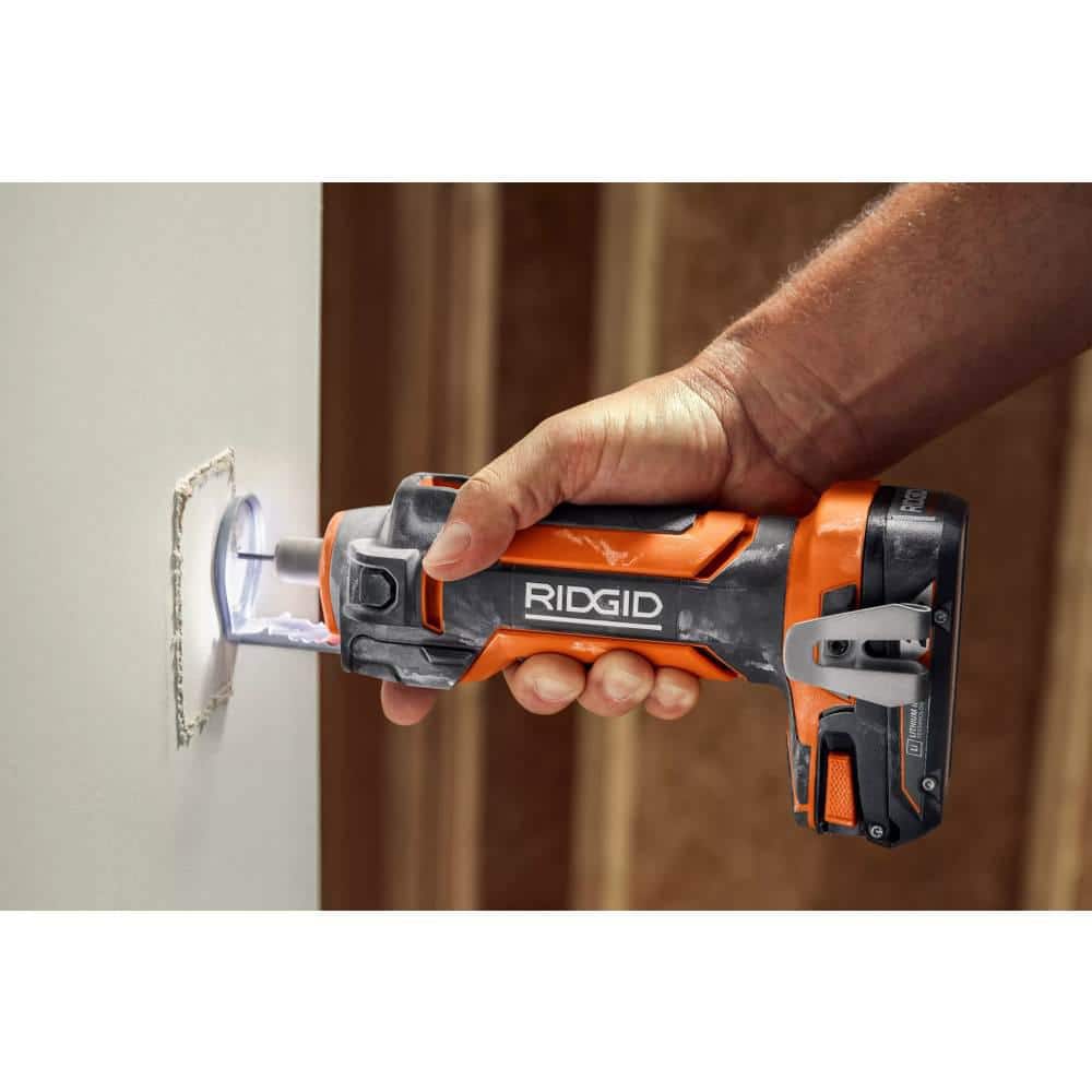 Outil de découpe pour cloisons sèches 18 V