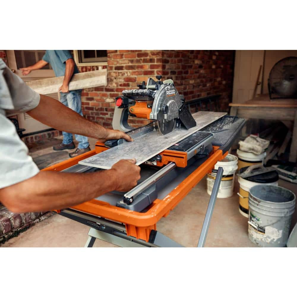 Scie à carrelage humide filaire à lame de 8 po et 12 A avec lame extensible
